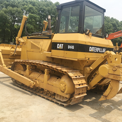 Bulldozer D6G usato